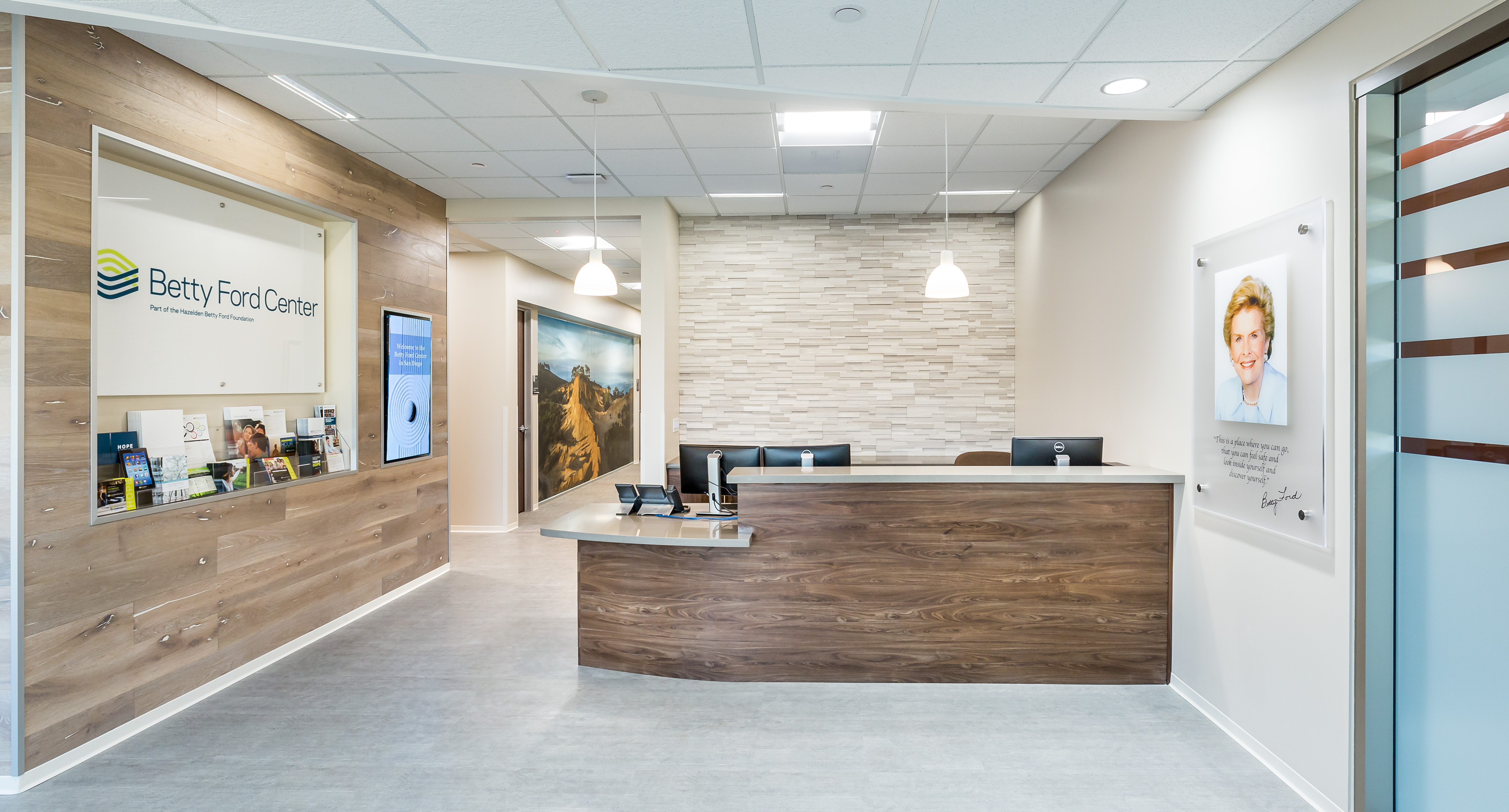 San Diego front desk