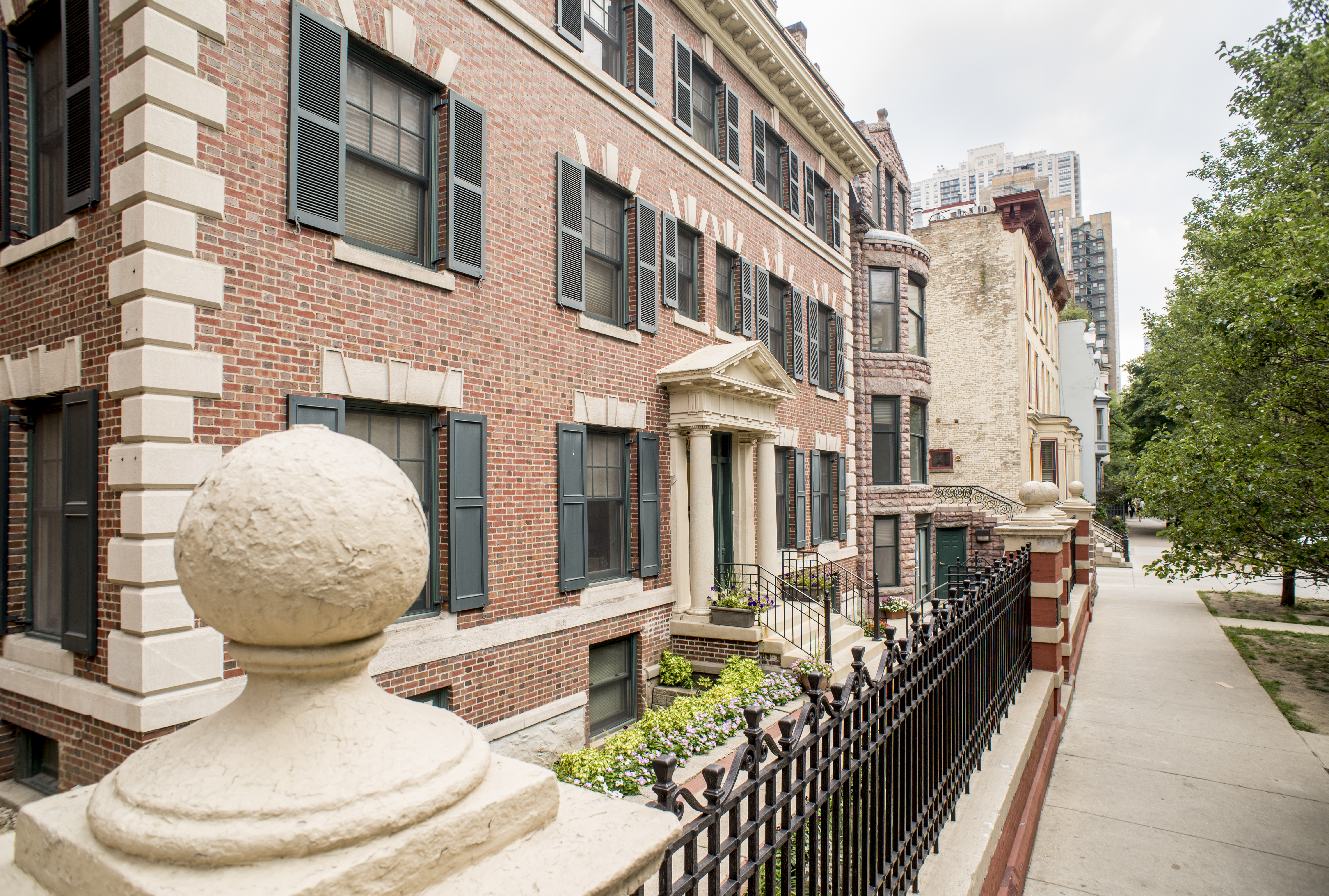 Street view of Chicago facility.