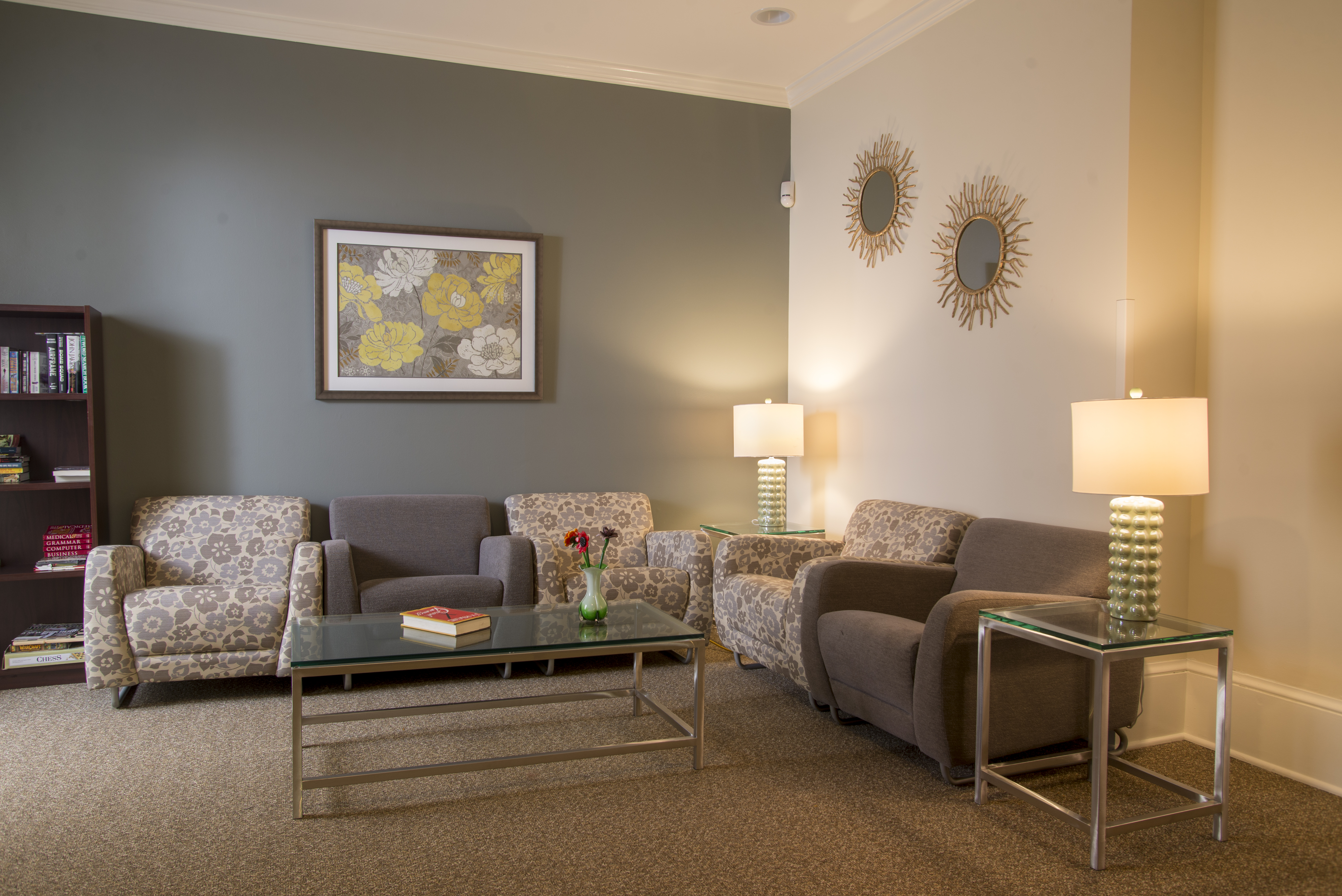 A view of a cozy sitting area in the Hazelden Betty Ford Center in Chicago