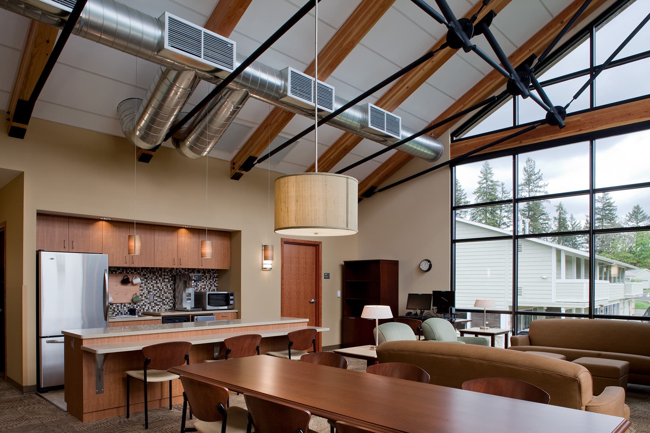 Newberg dining hall and lounge